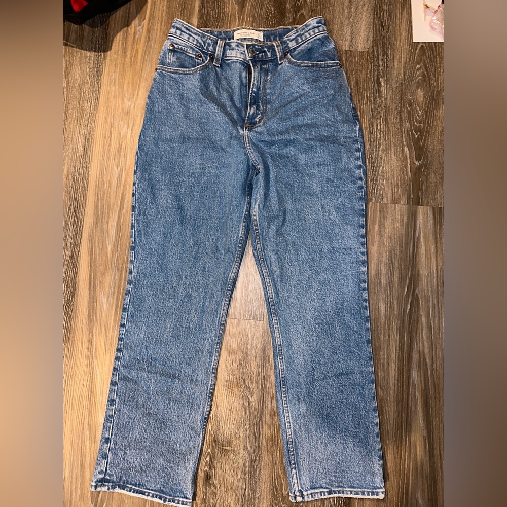 Abercrombie 90’s straight leg curve love